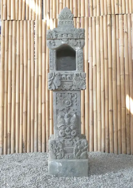 Product image 3 of the product “Balinese shrine Old Style - Made from cement and Taro Sand, 160cm height ”